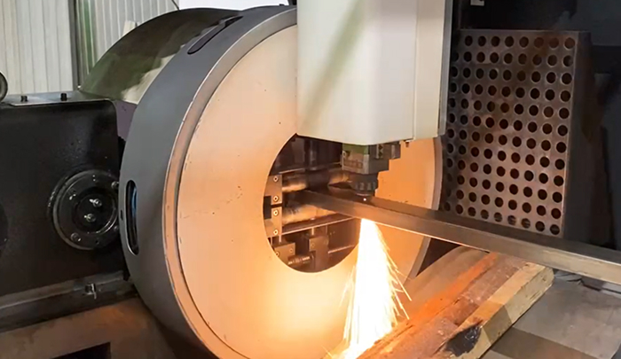 Резка труб в размер: особенности и нюансы точного раскроя